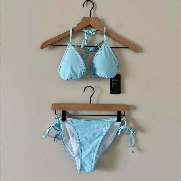 NWT Amazon Brand Bikini with Ruching detail in Light Blue - Size M - Picture 1 of 6